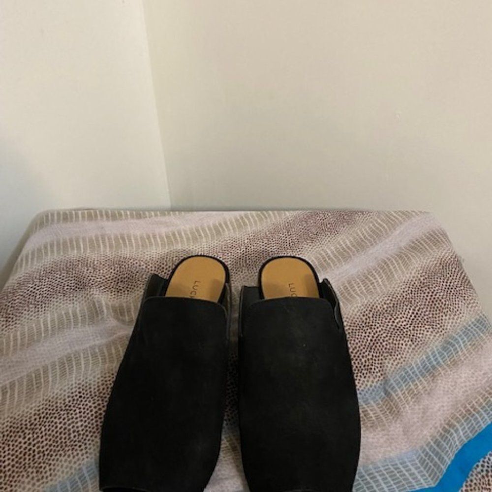 Lucky Brand Black open toe suede slides, size 7 1/2